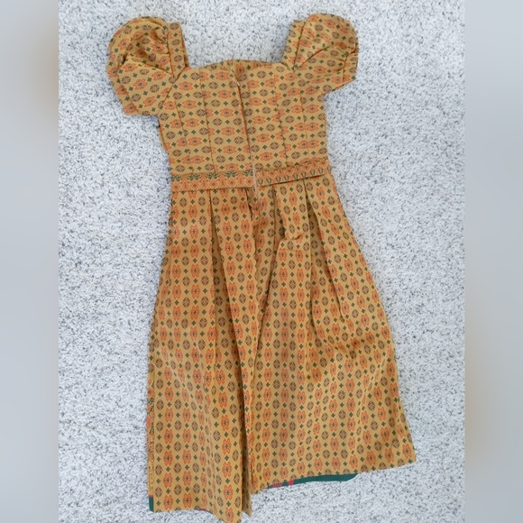 Cambodia dresses - Picture 2 of 2